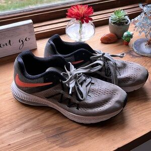 Nike Zoom Gray and Black Sneaker with Coral Swish